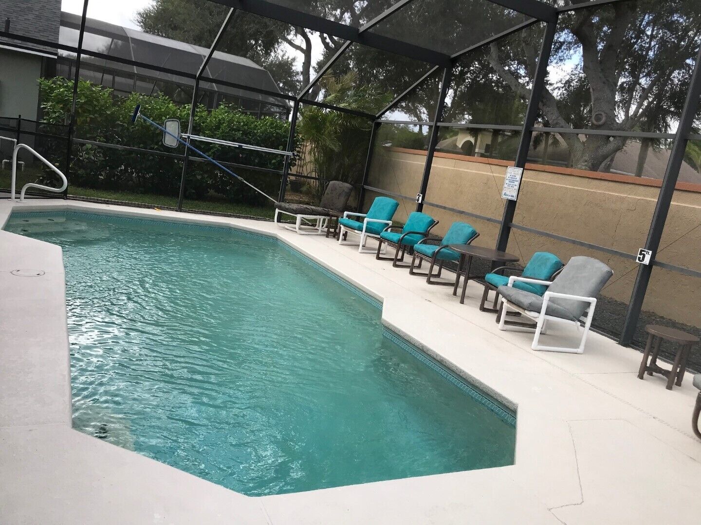 Alberca techada y alberca climatizada