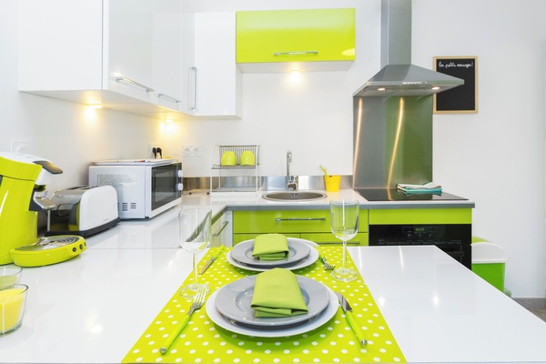 Refrigerador, microondas, horno, placa de cocina