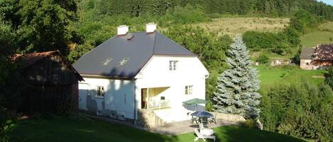 المنشأة من الخارج