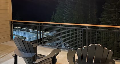 Luxury at the mountain! Amazing location just steps to the slopes and town!