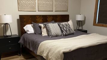 2 bedrooms, desk, free WiFi, bed sheets