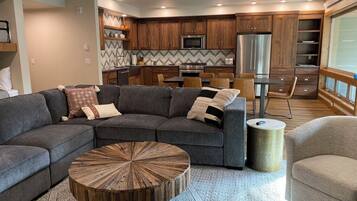 Smart TV, fireplace, DVD player, video library