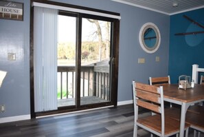 Dining - Newly updated water retreat. PONTOON for rent,  FREE golf & ICE at local course (Edgerton)