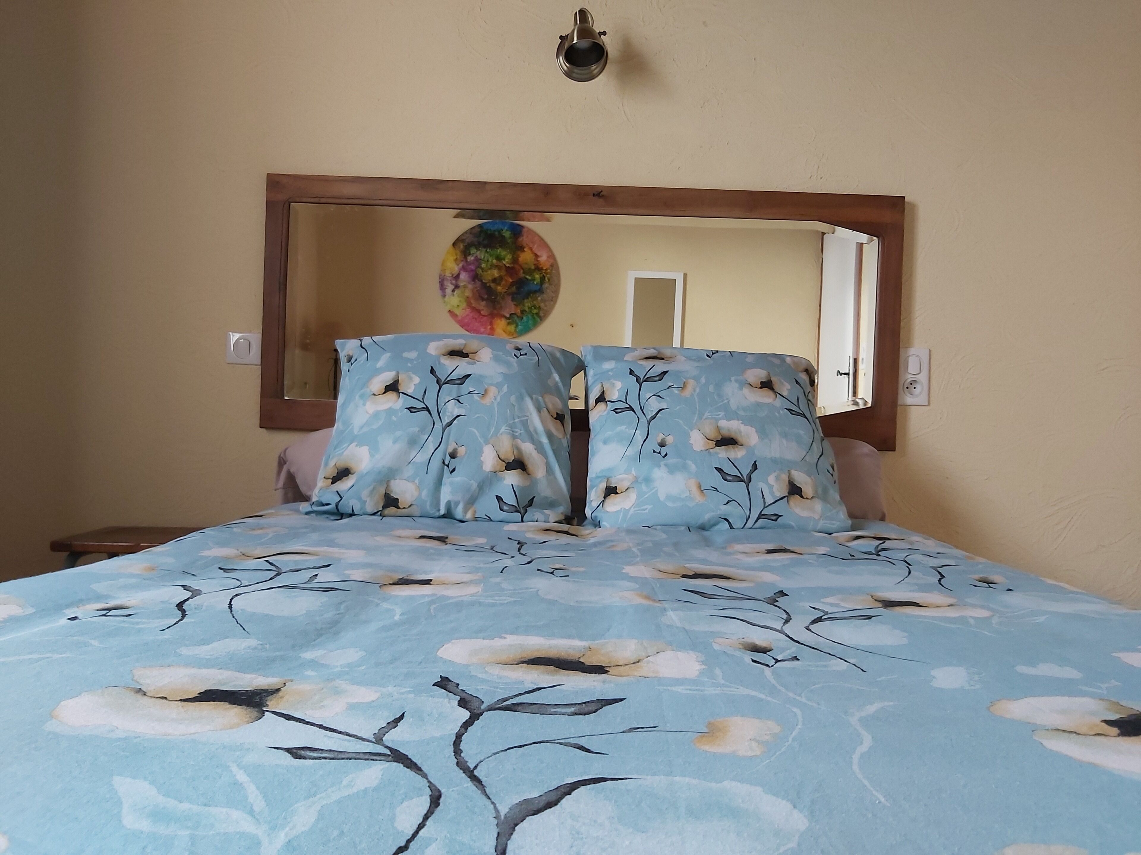 1 chambre, fer et planche à repasser, Wi-Fi gratuit, draps fournis