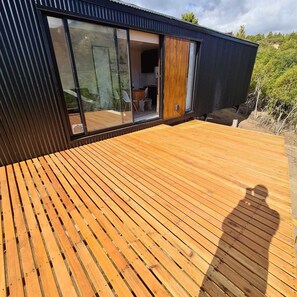 Terrace/patio - Modern Nordic Cabin amazing lake and Ski Resort views, peacefull & quiet (San Carlos de Bariloche)