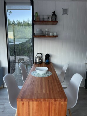 Dining - Modern Nordic Cabin amazing lake and Ski Resort views, peacefull & quiet (San Carlos de Bariloche)
