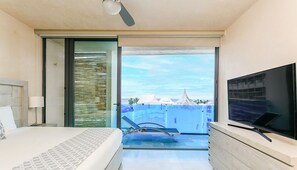 Condo panorámico, 2 habitaciones, balcón, vista al océano | Vista desde la habitación