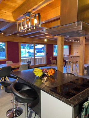 Dining - Chalet de 230 m2 récent 12 pers 6 ch 5 sdb à Châtel Multipass summer member (Châtel)