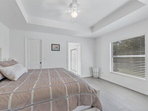 3 habitaciones, tabla de planchar con plancha y wifi gratis 