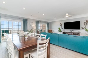 Interior - Beautiful Ocean Front 6 Bedroom/5 Bathroom Condo with Pool and Game Room!  (North Myrtle Beach)