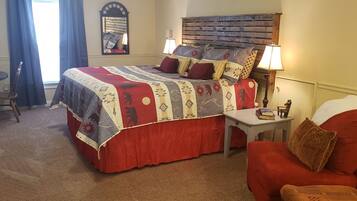 1 Schlafzimmer, Schreibtisch, Bügeleisen/Bügelbrett, Reisekinderbett