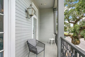 Deluxe Apartment, 5 Bedrooms, Balcony | Balcony