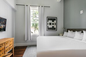 Individually furnished - The Irish House (New Orleans)