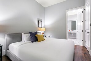 Superior Apartment, 5 Bedrooms | 2 bedrooms, individually furnished