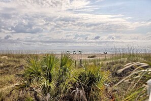 Am Strand, Liegestühle, Strandtücher