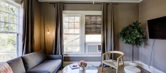 Vintage Boho Apartment in Great Midtown Location!