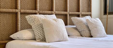 3 chambres, matelas mémoire de forme, fer et planche à repasser