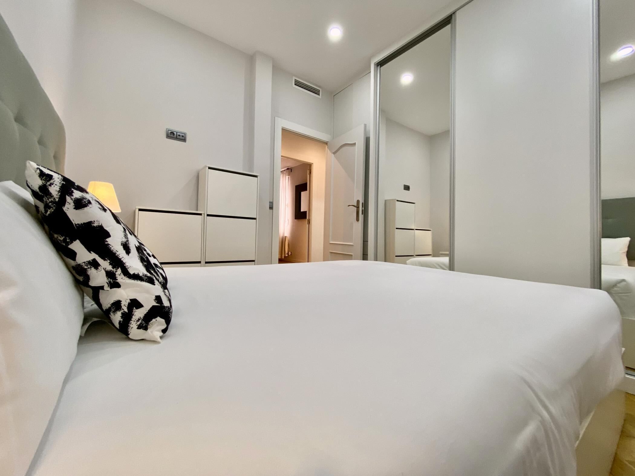 2 Schlafzimmer, Bügeleisen/Bügelbrett, Internetzugang