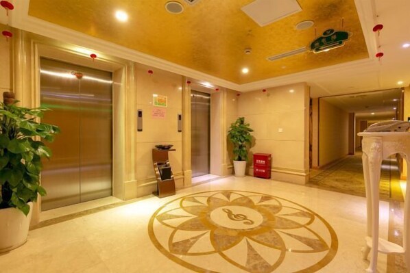 Interior - Vienna International Hotel (Shanghai New International Expo Center) (Shanghai)