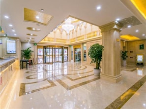Lobby - Vienna International Hotel (Shanghai)