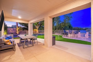 Outdoor dining