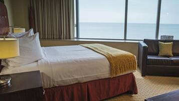 2 bedrooms, in-room safe, iron/ironing board, WiFi