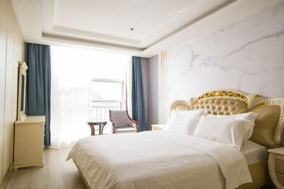 Lingzhou International Hotel