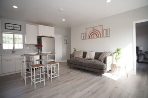 Living area - The perfect place (Monterey Park)