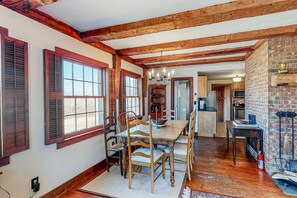 Dining - Vermont Farmhouse Getaway Near the Slopes W/ Mtn Views, Free WiFi, Full Kitchen (Ludlow)