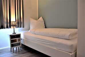 Unclassified image, 2 of 23, button