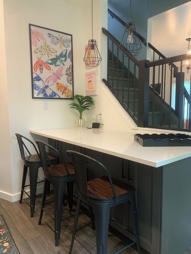 Cozy getaway, 15 minutes to Grand Bend Beach