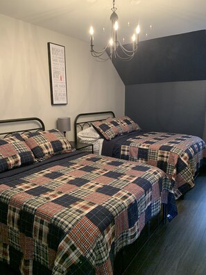 2 bedrooms, desk, iron/ironing board, travel cot