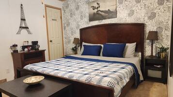 3 bedrooms, desk, iron/ironing board, free WiFi