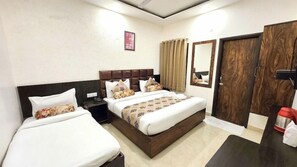 Room - Hotel Krishnas (Amritsar)