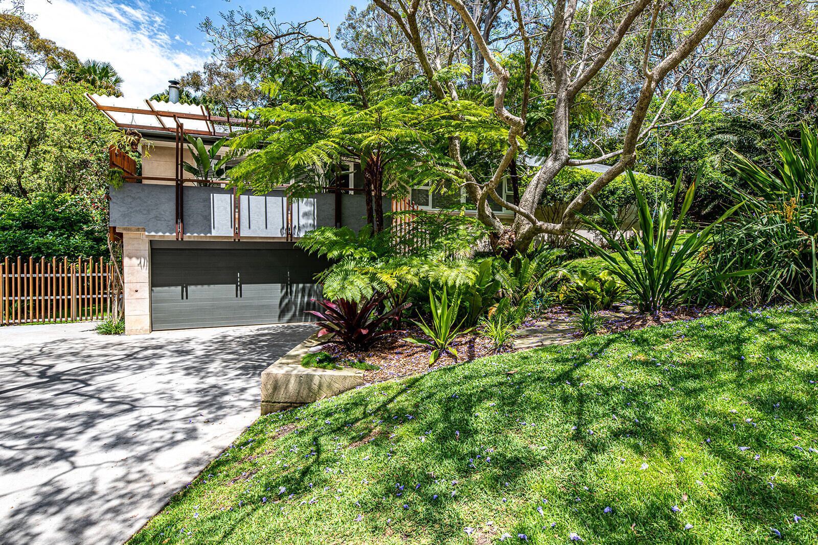 Coastal Retreat w/ timeless contemporary aesthetic