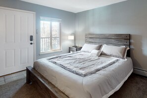 2 soverom, strykejern/-brett, wi-fi og sengetøy