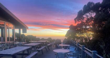 Tanjil Creek Lodge - Bedroom 2 (Great Views)