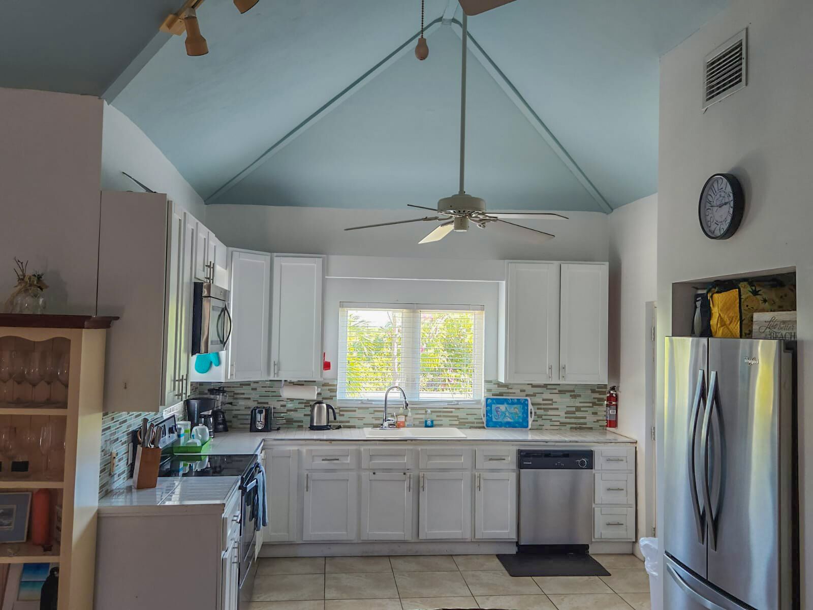 villa, 3 bedrooms, private pool, garden view | private kitchen | full-sized fridge, microwave, oven, stovetop