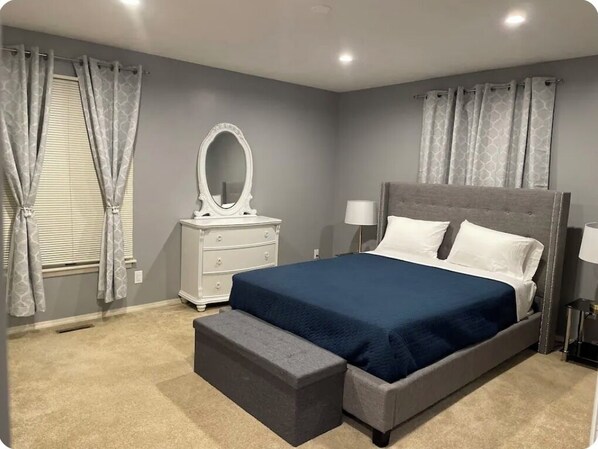 5 bedrooms, desk, iron/ironing board, free WiFi