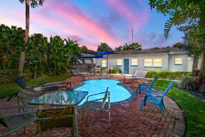 Outdoor pool, a heated pool
