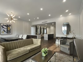 Roupas de cama antialérgicas, edredons de pluma, cofres nos quartos