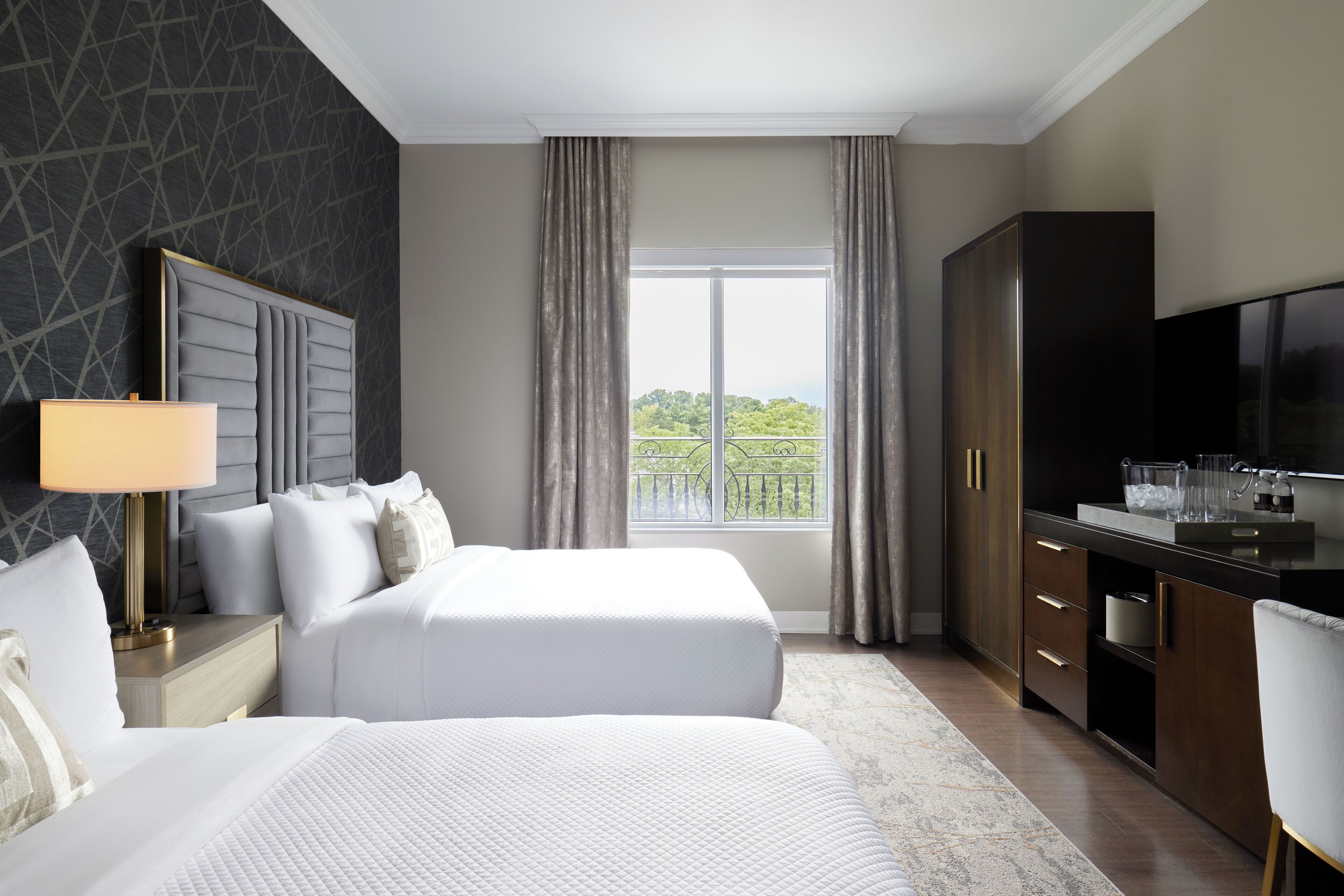 1 bedroom, hypo-allergenic bedding, down duvets, in-room safe