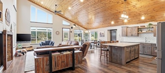 Little Coyote Retreat | Nordic Ski In/Out | Big Sky Town