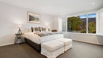 5 makuuhuonetta, työpöytä, silitysrauta/-lauta, Wi-Fi