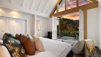 5 makuuhuonetta, työpöytä, silitysrauta/-lauta, Wi-Fi