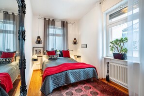 1 habitación, tabla de planchar con plancha, wifi gratis y ropa de cama 