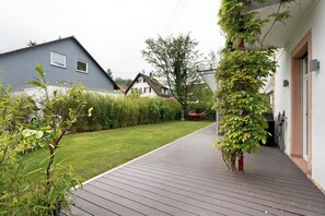 Property grounds - Pet-friendly 'Summer Capital of Europe' with Balcony and Wi-Fi (Baden-Baden)