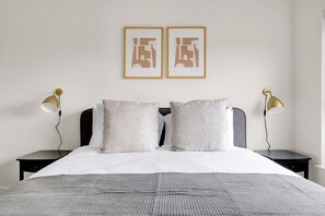 2 dormitorios, tabla de planchar con plancha, wifi y ropa de cama