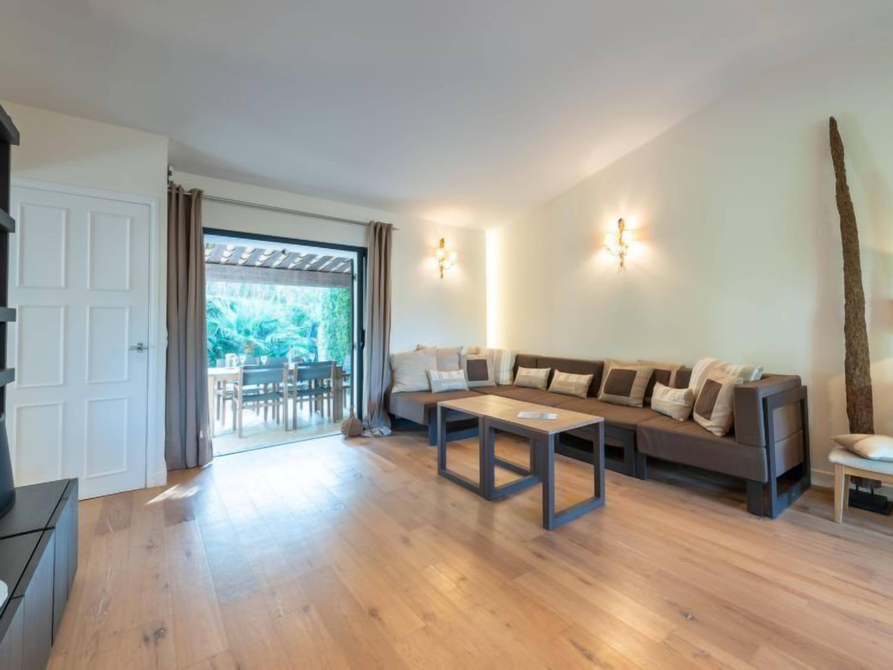 Les Cottages Des Mûriers By Interhome - Saint-Tropez