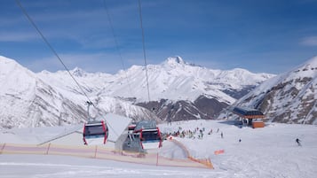 Skidåkning och snöaktiviteter